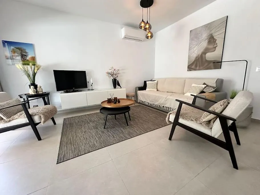 New Renovated Appartment With Beautiful View On Cliffs And Sea Puerto de Santiago  Apartment