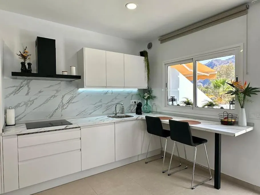 New Renovated Appartment With Beautiful View On Cliffs And Sea Puerto de Santiago  Apartment